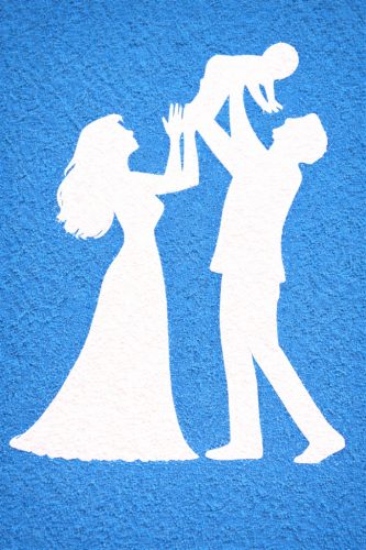 Ifjú pár babával gyakorló sablon A2